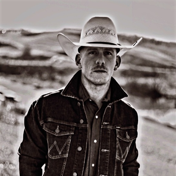 Meet your Posher, Calob - Picture 1 of 16